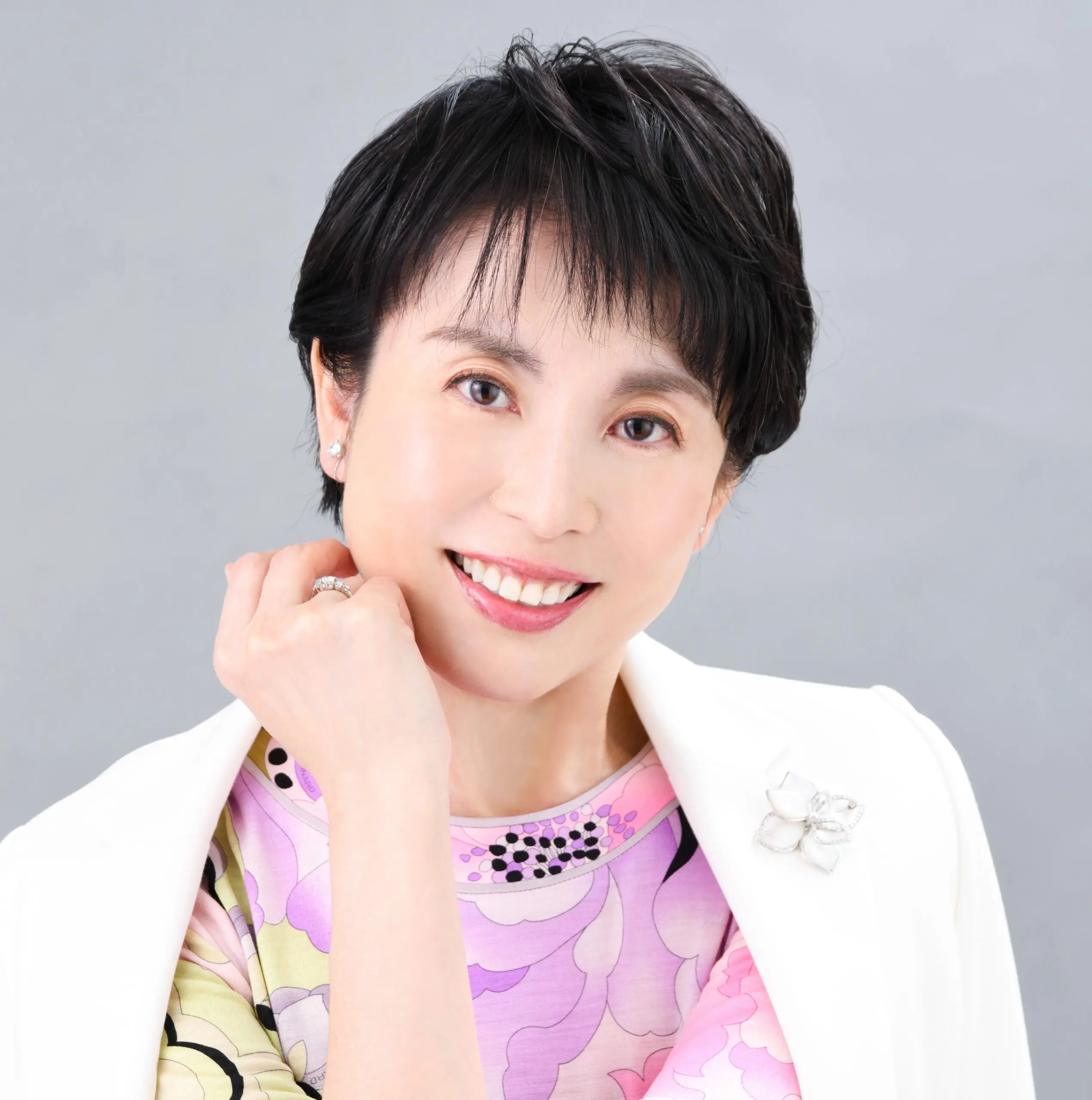 真由子 